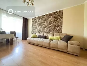 2-комнатная квартира, этаж 3 из 3, 40 м², На длительный срок, миниатюра 8