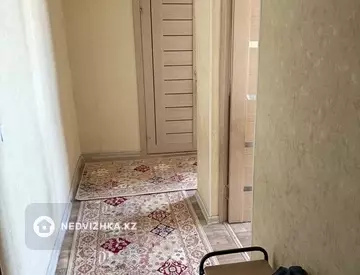 1-комнатная квартира, этаж 4 из 4, 35 м², миниатюра 1