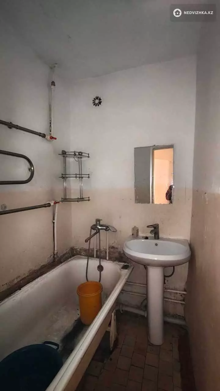 2-комнатная квартира, этаж 4 из 5, 43 м², фотография 3