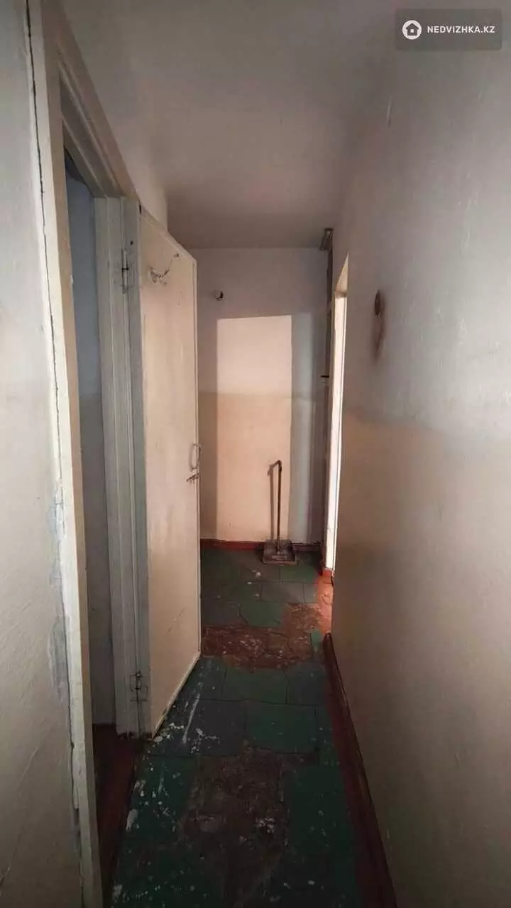 2-комнатная квартира, этаж 4 из 5, 43 м², фотография 4