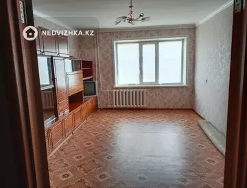 3-комнатная квартира, этаж 7 из 10, 66 м², миниатюра 1