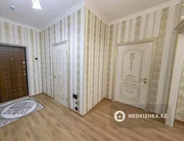 2-комнатная квартира, этаж 2 из 20, 54 м², миниатюра 3
