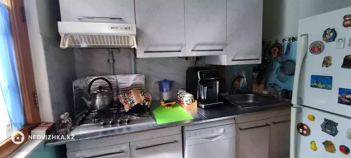 3-бөлмелі пәтер, қабат 2 барлық қабат саны 4, 60 м²