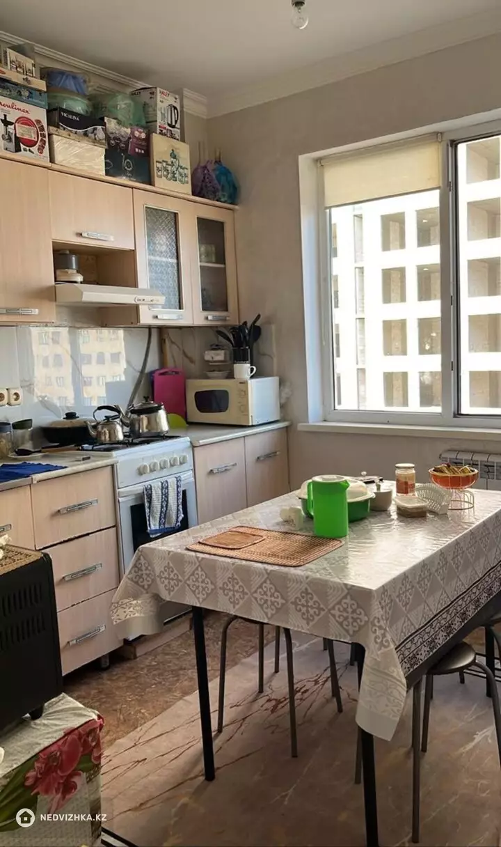 2-комнатная квартира, этаж 4 из 6, 60 м², фотография 2