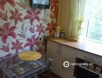 2-комнатная квартира, этаж 4 из 5, 50 м², миниатюра 1