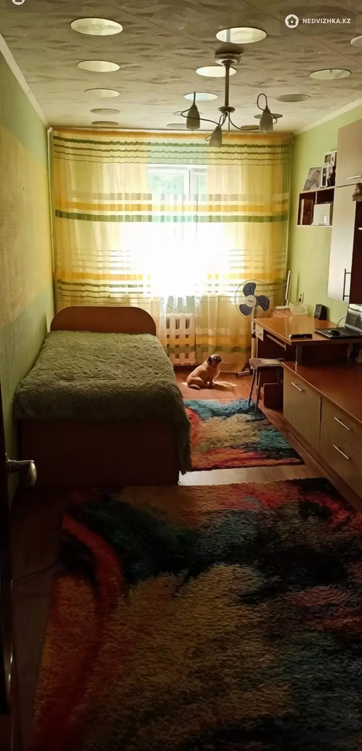 2-комнатная квартира, этаж 4 из 5, 50 м², фотография 2