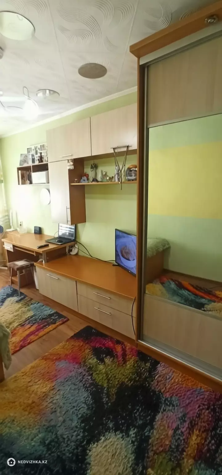 2-комнатная квартира, этаж 4 из 5, 50 м², фотография 3