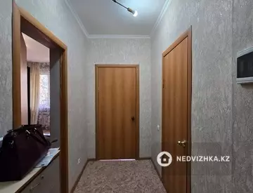 1-комнатная квартира, этаж 4 из 9, 40 м², миниатюра 11