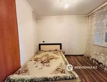 2-комнатная квартира, этаж 4 из 5, 45 м², На длительный срок, миниатюра 4