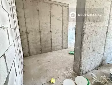 2-комнатная квартира, этаж 2 из 9, 69 м², миниатюра 2