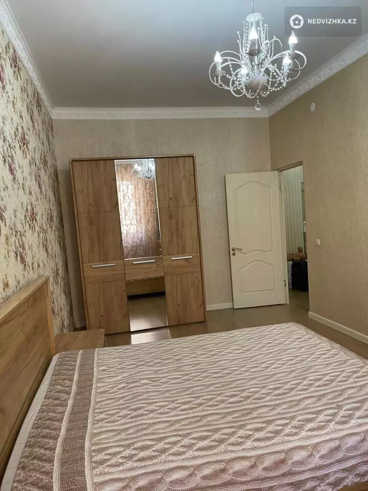3-комнатная квартира, этаж 7 из 17, 130 м²