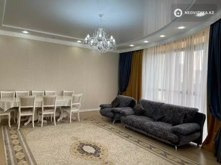 3-комнатная квартира, этаж 7 из 17, 130 м², фотография 3