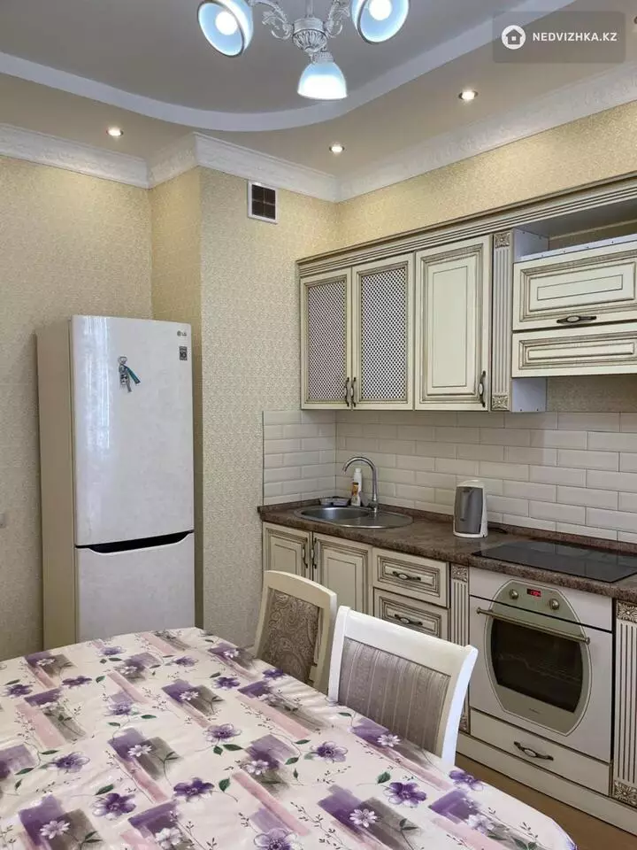 3-комнатная квартира, этаж 7 из 17, 130 м², фотография 5