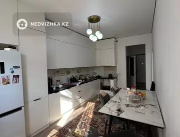 2-комнатная квартира, этаж 3 из 13, 48 м², миниатюра 1