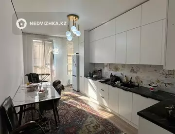 2-комнатная квартира, этаж 3 из 13, 48 м², миниатюра 6