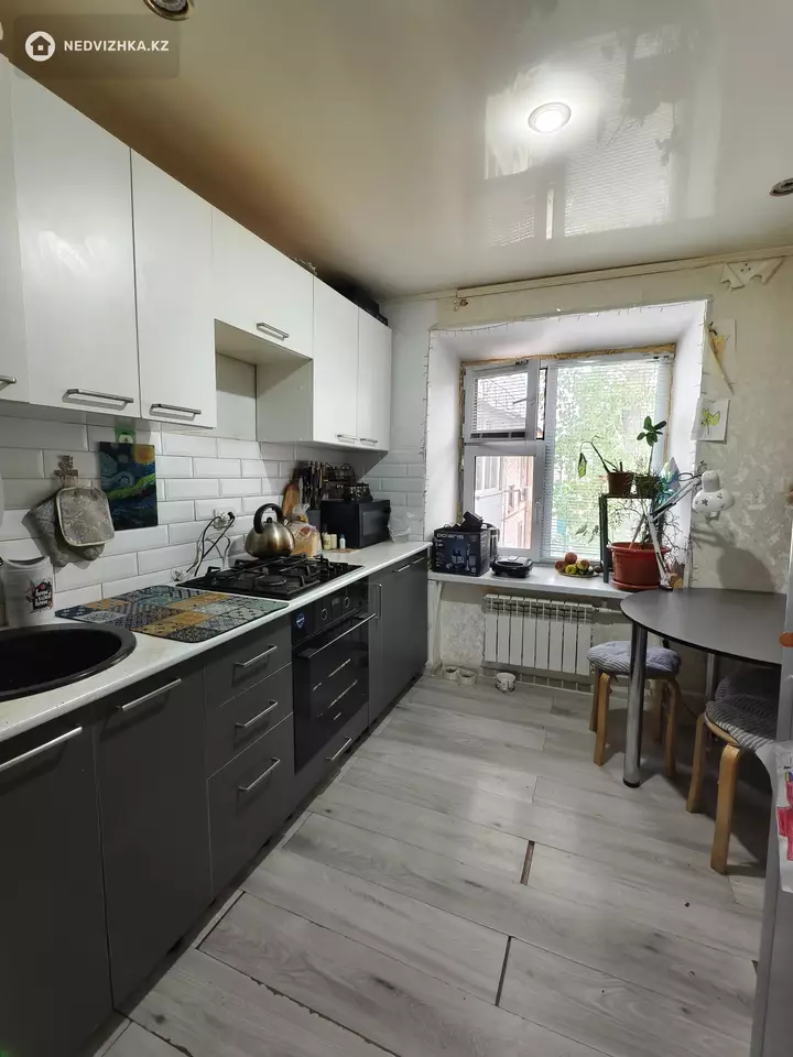 3-комнатная квартира, этаж 5 из 5, 59 м²