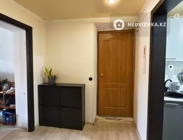 3-комнатная квартира, этаж 5 из 5, 59 м², миниатюра 2