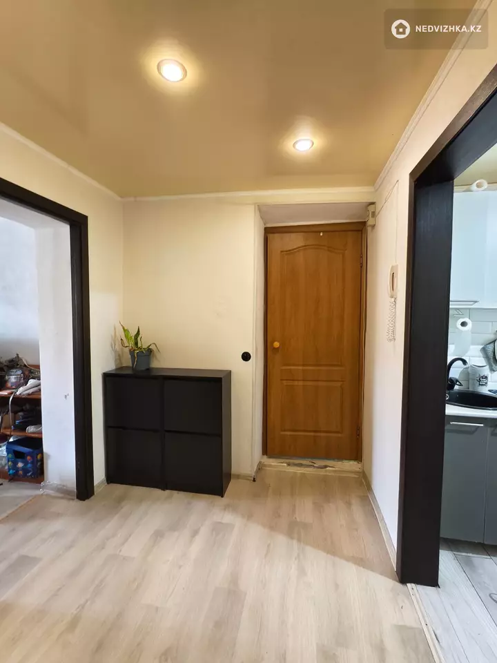 3-комнатная квартира, этаж 5 из 5, 59 м², фотография 2