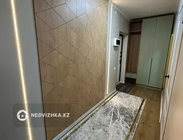 3-комнатная квартира, этаж 8 из 18, 52 м², миниатюра 6