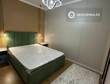 3-комнатная квартира, этаж 8 из 18, 52 м², миниатюра 2