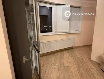 3-комнатная квартира, этаж 9 из 19, 120 м², На длительный срок, миниатюра 4