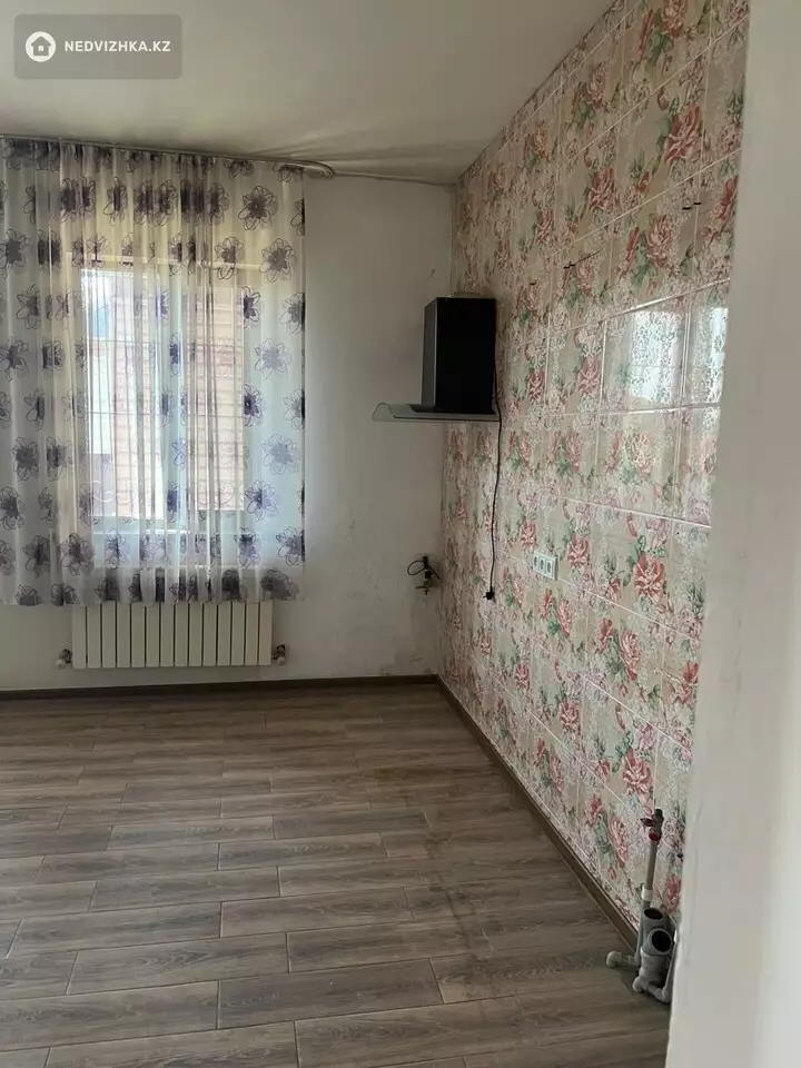 8-комнатный дом, 8 соток, 220 м², фотография 5