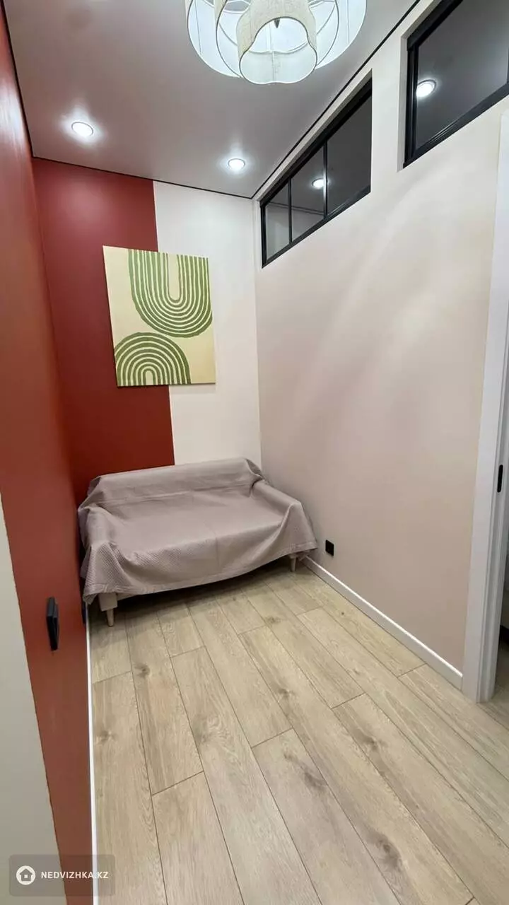 1-комнатная квартира, этаж 3 из 6, 37 м², На длительный срок