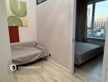 1-комнатная квартира, этаж 3 из 6, 37 м², На длительный срок, миниатюра 3