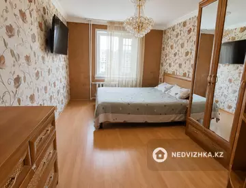 3-комнатная квартира, этаж 7 из 9, 65 м², миниатюра 2