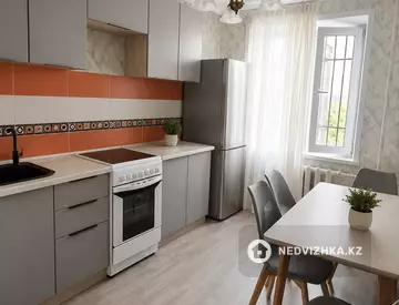 3-комнатная квартира, этаж 7 из 9, 65 м², миниатюра 4