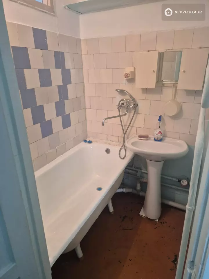 2-комнатная квартира, этаж 3 из 5, 41 м², фотография 2