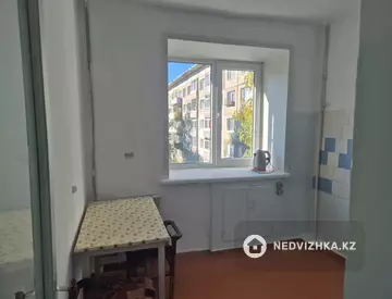 2-комнатная квартира, этаж 3 из 5, 41 м²