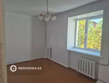 2-комнатная квартира, этаж 3 из 5, 41 м², миниатюра 9
