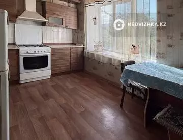 2-комнатная квартира, этаж 3 из 3, 48 м², миниатюра 8