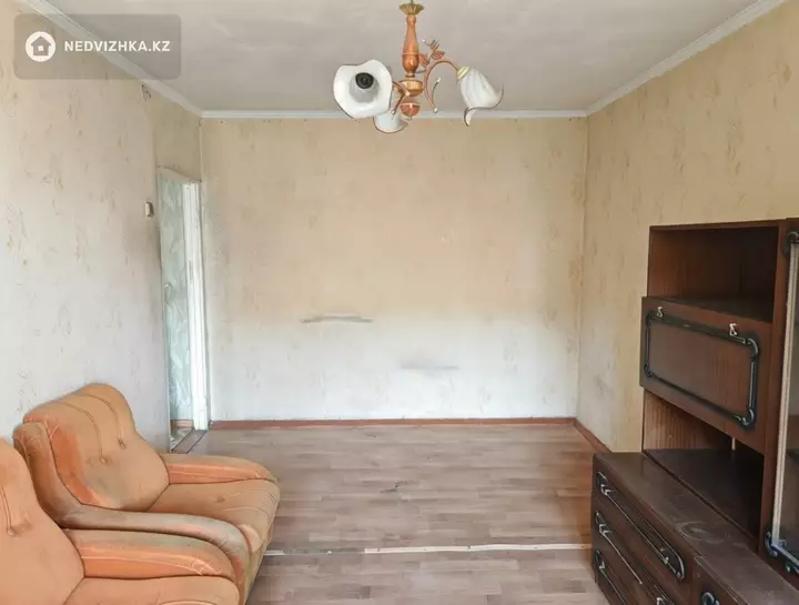 2-бөлмелі пәтер, қабат 3 барлық қабат саны 4, 42 м², 3-фотосурет