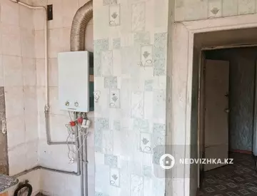 2-комнатная квартира, этаж 3 из 4, 42 м², миниатюра 4