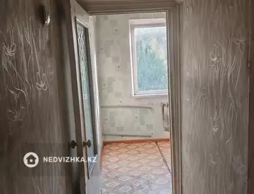 2-комнатная квартира, этаж 3 из 4, 42 м², миниатюра 6