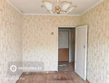 2-комнатная квартира, этаж 3 из 4, 42 м², миниатюра 7