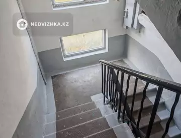 2-комнатная квартира, этаж 3 из 4, 42 м², миниатюра 8