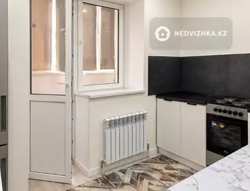 1-комнатная квартира, этаж 2 из 10, 39 м², миниатюра 4