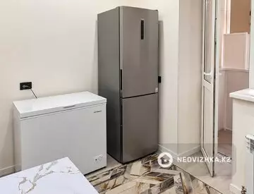 1-комнатная квартира, этаж 2 из 10, 39 м², миниатюра 9