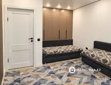 1-комнатная квартира, этаж 2 из 10, 39 м², миниатюра 2