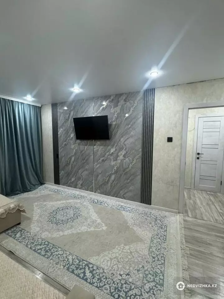 1-комнатная квартира, этаж 6 из 9, 34 м², фотография 2
