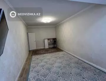 2-комнатная квартира, этаж 1 из 6, 62 м², миниатюра 1