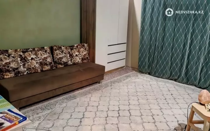 1-комнатная квартира, этаж 1 из 9, 38 м²