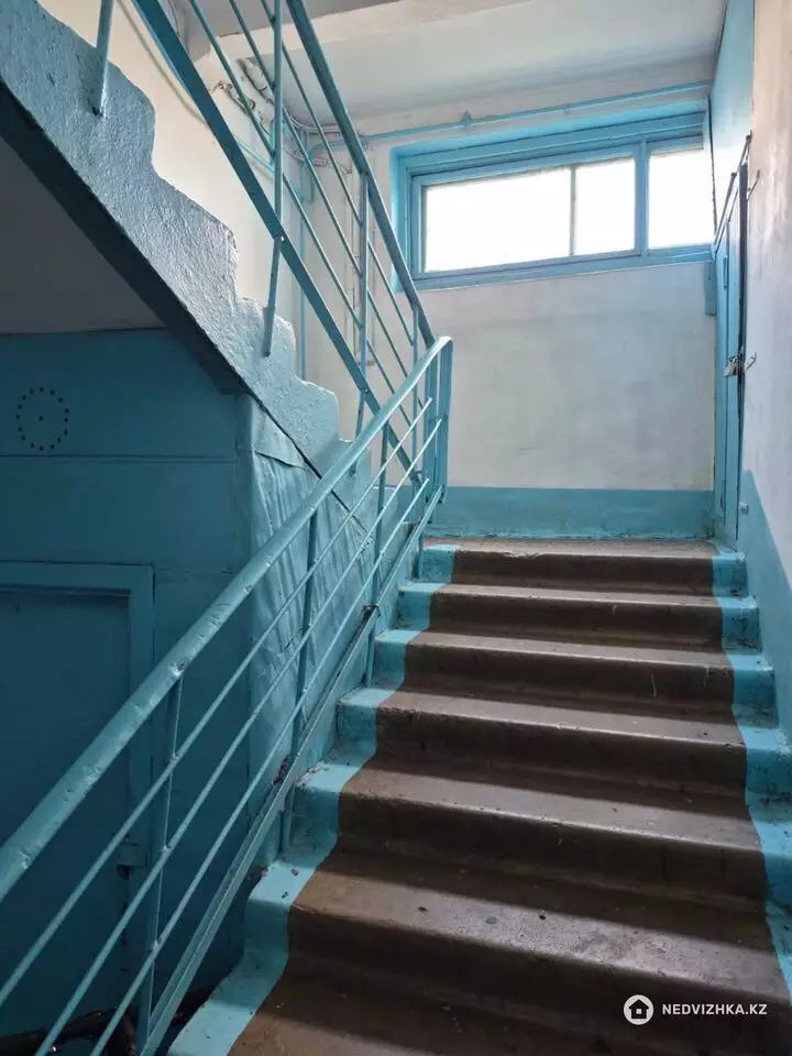 3-комнатная квартира, этаж 6 из 9, 64 м², фотография 2