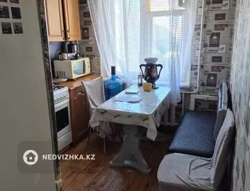 3-комнатная квартира, этаж 6 из 9, 64 м², миниатюра 3