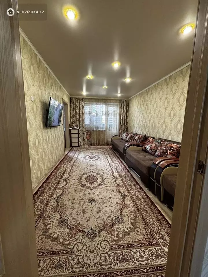 2-комнатная квартира, этаж 2 из 5, 47 м², фотография 5