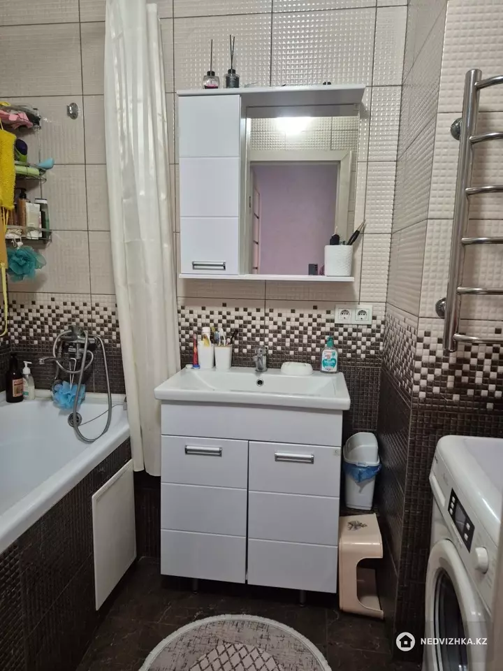 2-комнатная квартира, этаж 3 из 6, 55 м², фотография 5