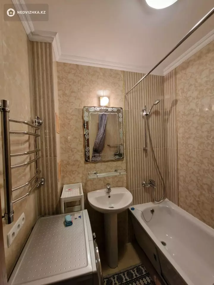 2-комнатная квартира, этаж 4 из 5, 65 м², На длительный срок